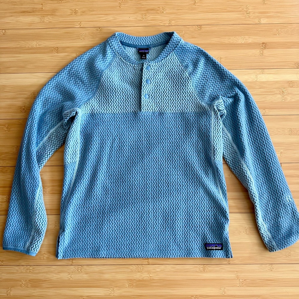 Women’s Patagonia R1 Air Henley size XS